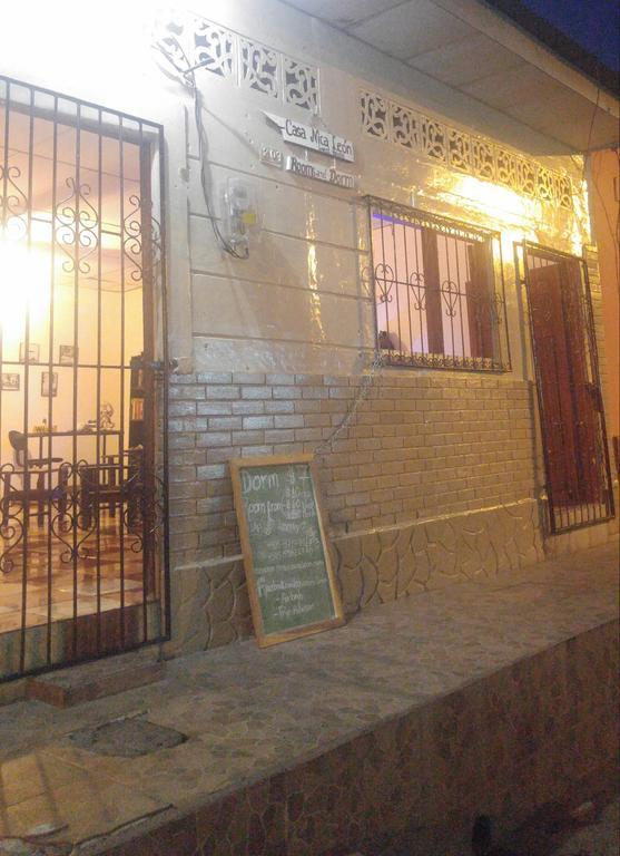 Casa Nica Leon Hostel Kültér fotó