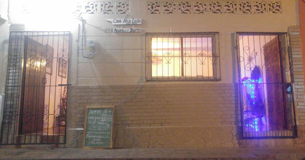 Casa Nica Leon Hostel Kültér fotó